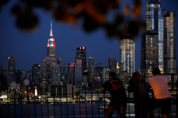 类似案件在 类似案件在